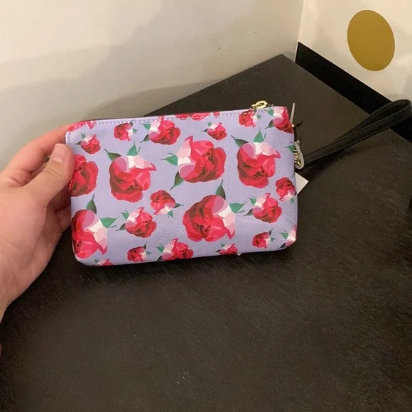 SOLD NWT Betsey Johnson wristlet - Picture 3 of 6